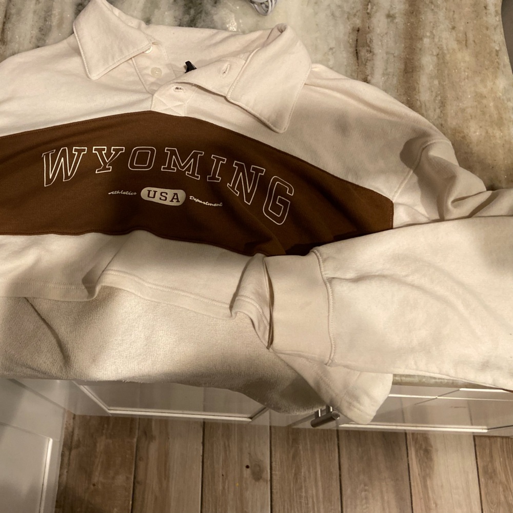 H&M White and Brown Crop Top